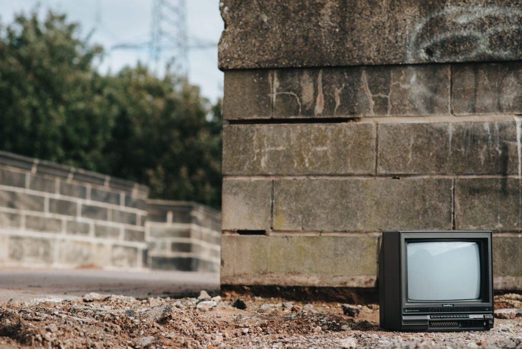 TV with built-in battery